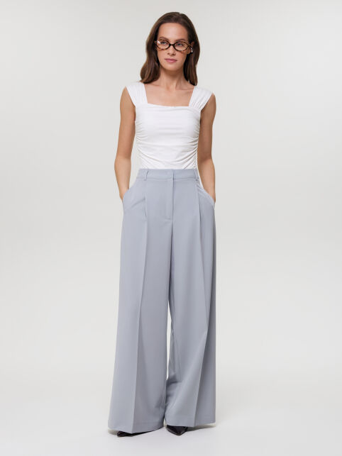 Брюки со складками из костюмной ткани LBK 3401 - купить в интернет-магазине Conte