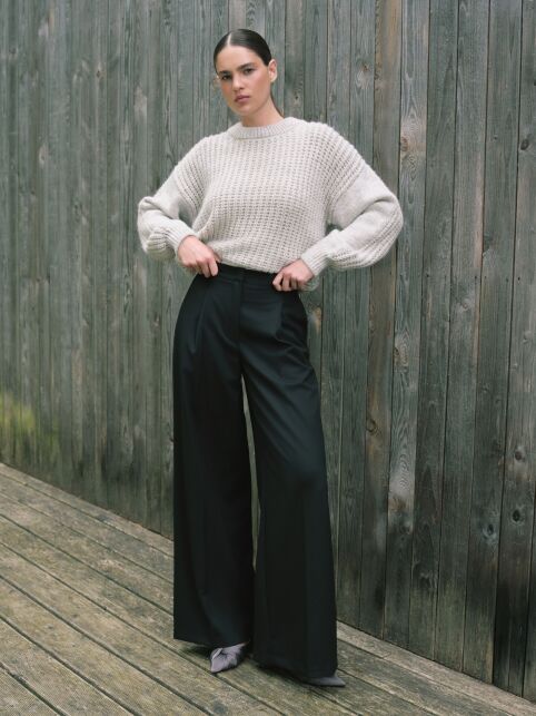 Чёрные брюки из костюмного полотна LBK 3258 - купить в интернет-магазине Conte