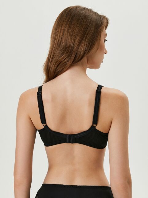 Бюстгальтер женский ETUDE RB 6082 Бюстгальтер женский ETUDE RB 6082 - купить в интернет-магазине Conte