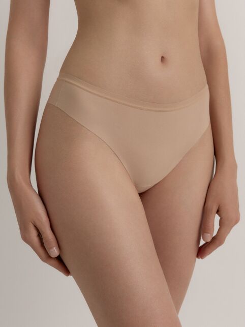 Бесшовные трусы «танга» со средней посадкой Assorti RP 6183 - купить в интернет-магазине Conte