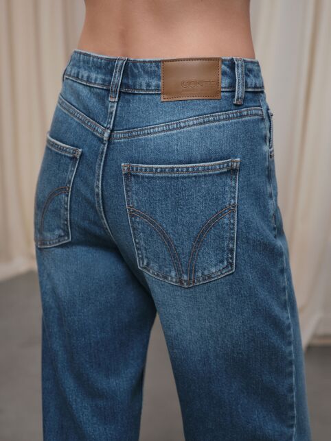 Синие джинсы relaxed mom с эффектом потёртостей СON-814 - купить в интернет-магазине Conte