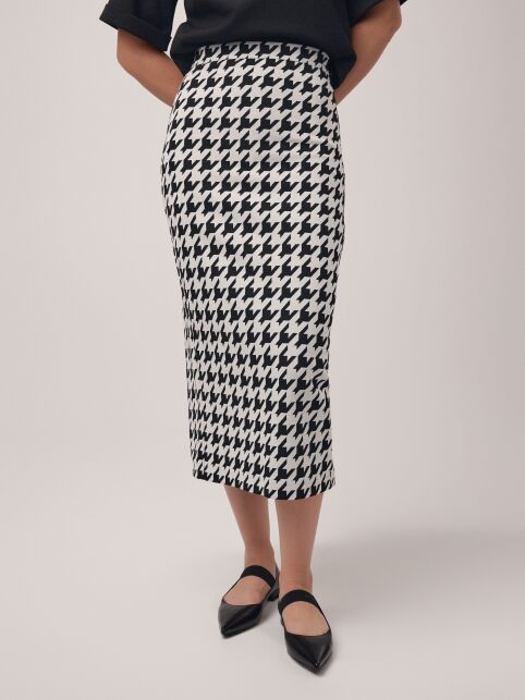 Юбка-midi с разрезом из жаккардового полотна «в гусиную лапку» LU 2815 - купить в интернет-магазине Conte