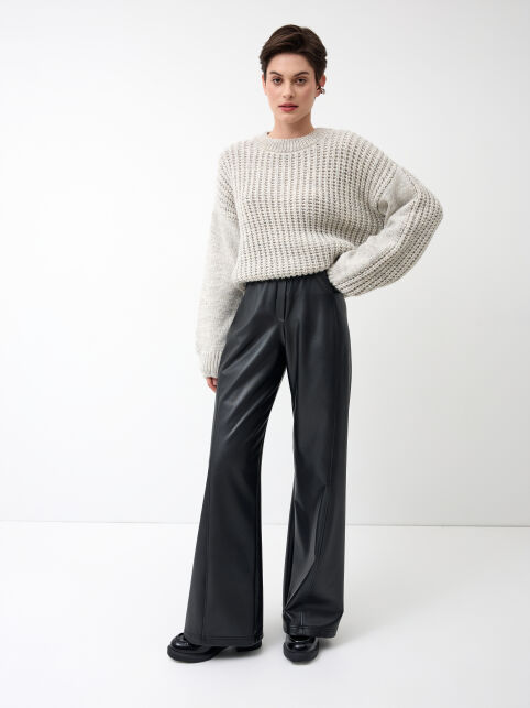 Брюки из экокожи с рельефными швами LBK 3280 - купить в интернет-магазине Conte