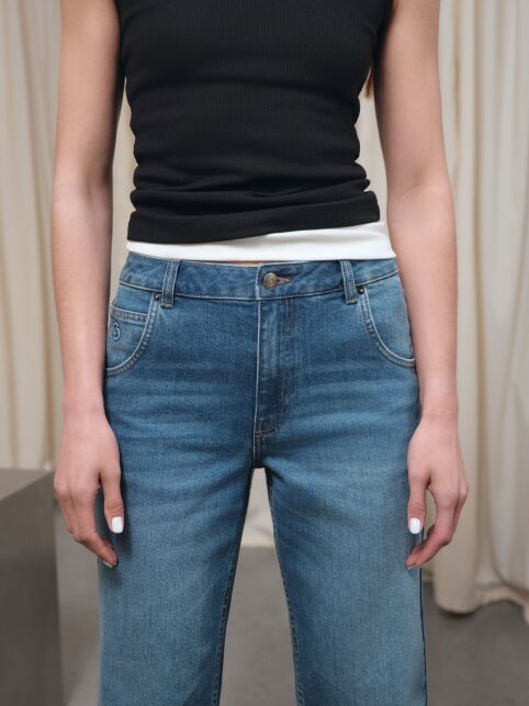 Синие джинсы straight с эффектом потёртостей СON-812 - купить в интернет-магазине Conte