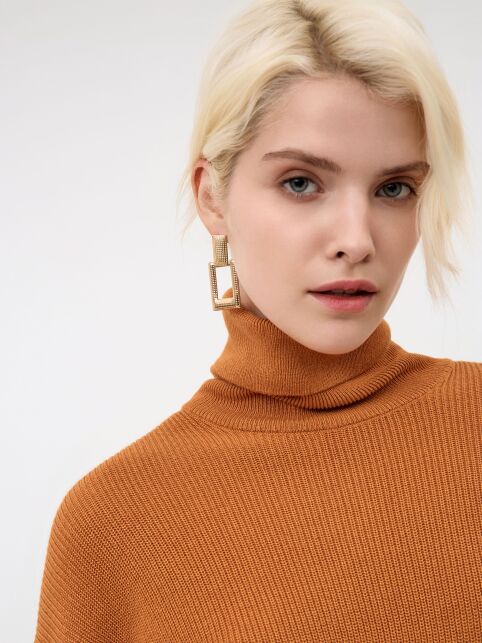 Джемпер свободного силуэта с отложным воротником стойкой LDK 24108 - купить в интернет-магазине Conte