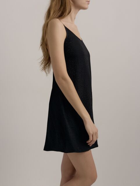 Сорочка на тонких бретелях LEO LHW 2527 - купить в интернет-магазине Conte