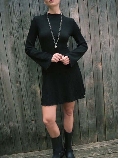 Платье-mini с жатым эффектом и шнуровкой на спинке LPL 3237 Платье-mini с жатым эффектом и шнуровкой на спинке LPL 3237 - купить в интернет-магазине Conte