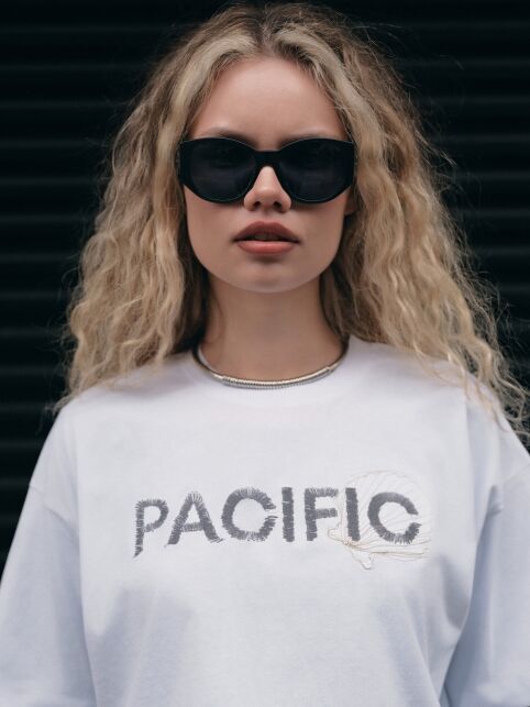 Хлопковая футболка с вышивкой «Pacific» и рукавом до локтя - купить в интернет-магазине Conte