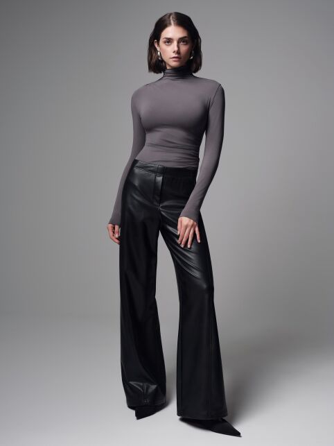 Брюки из экокожи с рельефными швами LBK 3280 - купить в интернет-магазине Conte