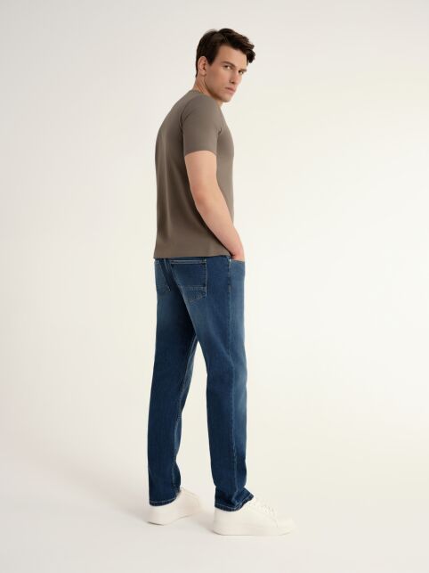 Джинсы straight c эффектом потёртостей CNM-01 Джинсы straight c эффектом потёртостей CNM-01 - купить в интернет-магазине Conte