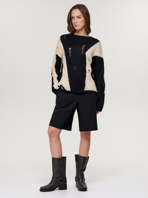 Джемпер свободного силуэта с ассиметричными линиями LDK2552 - купить в интернет-магазине Conte