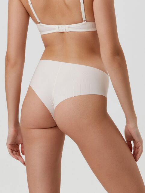 Бесшовные Трусы "брифы" WEEKEND RP 0006 Бесшовные Трусы "брифы" WEEKEND RP 0006 - купить в интернет-магазине Conte