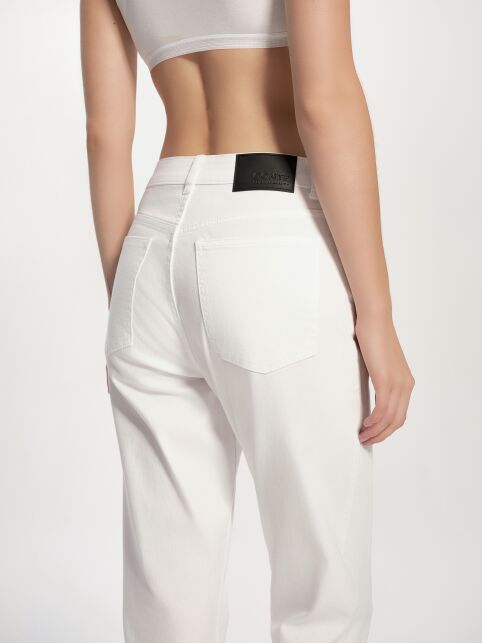 Белые джинсы slim из eco-friendly денима CON-723 - купить в интернет-магазине Conte
