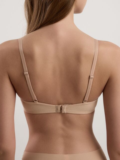 Бюстгальтер push-up на каркасах WEEKEND RB 0004 Бюстгальтер push-up на каркасах WEEKEND RB 0004 - купить в интернет-магазине Conte