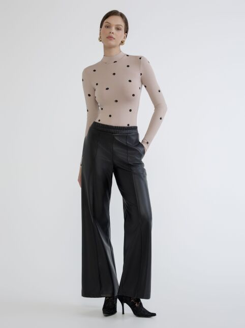 Боди из визкозы в крупный горошек LBD 2900 - купить в интернет-магазине Conte