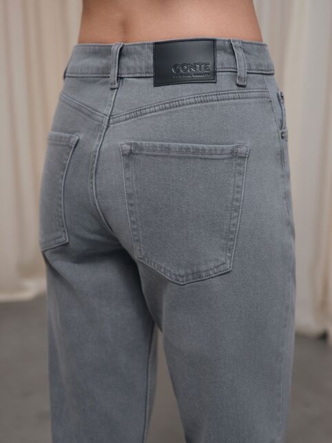 Джинсы mom в пепельном оттенке СON-846 - купить в интернет-магазине Conte