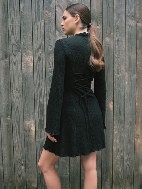 Платье-mini с жатым эффектом и шнуровкой на спинке LPL 3237 Платье-mini с жатым эффектом и шнуровкой на спинке LPL 3237 - купить в интернет-магазине Conte