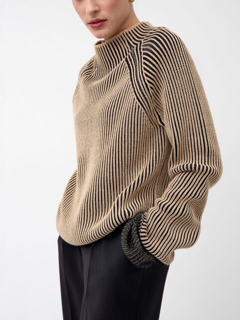 Джемпер объёмного силуэта с воротником стойкой из пряжи с хлопком LDK 24121 - купить в интернет-магазине Conte