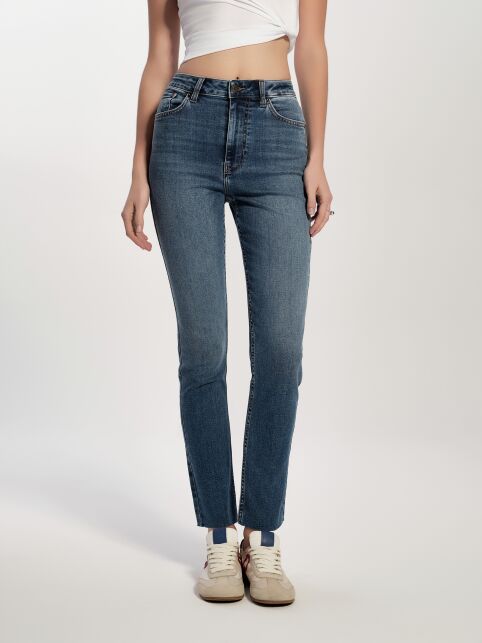 Джинсы skinny с эффектом потёртостей и необработанным краем CON-721 - купить в интернет-магазине Conte