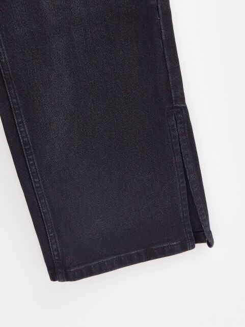 Черные джинсы straight из eco-friendly денима с разрезами по бокам CON-717 - купить в интернет-магазине Conte