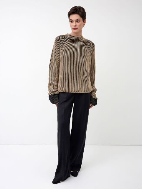 Джемпер объёмного силуэта с воротником стойкой из пряжи с хлопком LDK 24121 - купить в интернет-магазине Conte