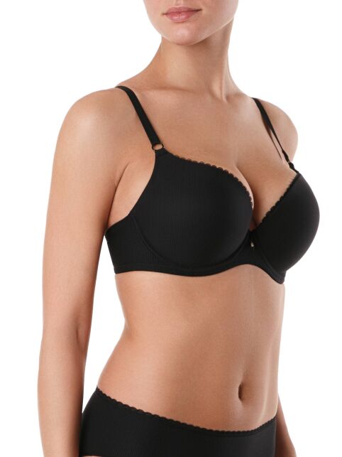 Бюстгальтер push-up на каркасах WEEKEND RB 0004 Бюстгальтер push-up на каркасах WEEKEND RB 0004 - купить в интернет-магазине Conte