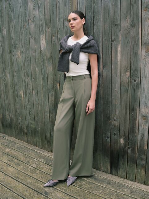 Брюки из костюмного полотна цвета хаки LBK 3258 - купить в интернет-магазине Conte