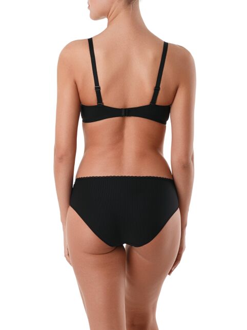 Бюстгальтер push-up на каркасах WEEKEND RB 0006 Бюстгальтер push-up на каркасах WEEKEND RB 0006 - купить в интернет-магазине Conte