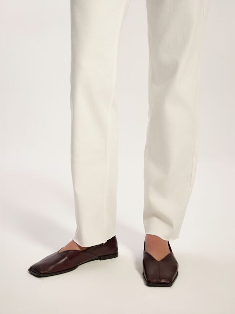 Джинсы straight молочного цвета с необработанным краем CON-769 - купить в интернет-магазине Conte