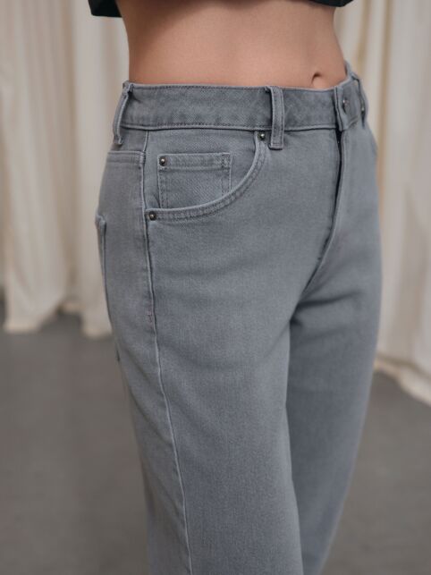 Джинсы mom в пепельном оттенке СON-846 - купить в интернет-магазине Conte