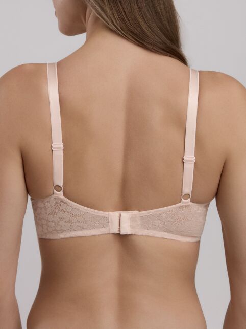 Бюстгальтер с мягкой чашкой и V-образным декольте Sunny Rain RB6216 - купить в интернет-магазине Conte