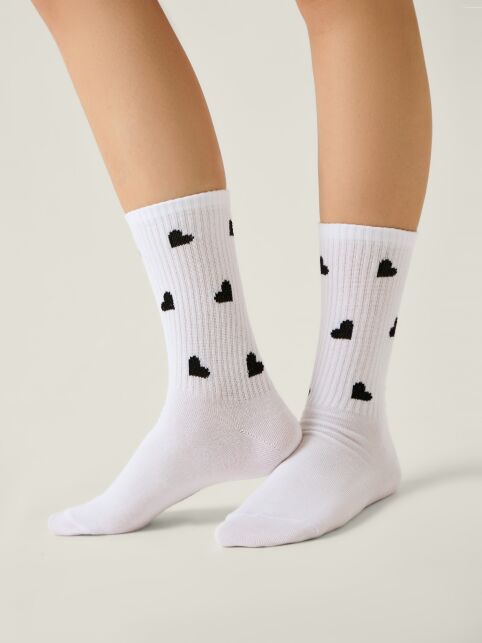 Удлинённые белые носки ACTIVE из хлопка с рисунком «сердечки» - купить в интернет-магазине Conte