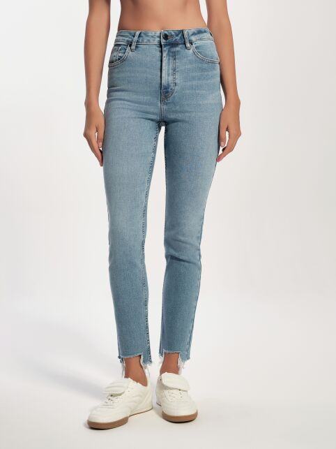 Джинсы skinny с ассиметричным низом и эффектом разрушений CON-720 - купить в интернет-магазине Conte