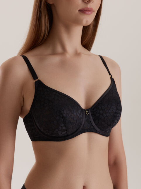 Бюстгальтер с мягкой чашкой и V-образным декольте Sunny Rain RB6216 - купить в интернет-магазине Conte