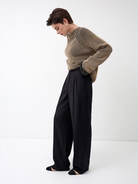 Брюки из костюмной ткани со складками по переду LBK 3257 - купить в интернет-магазине Conte