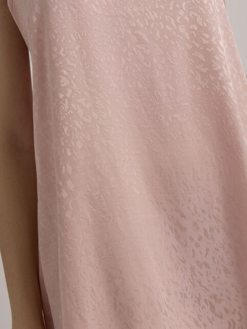 Сорочка на тонких бретелях LEO LHW 2527 - купить в интернет-магазине Conte