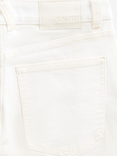 Джинсы straight молочного цвета с необработанным краем CON-769 - купить в интернет-магазине Conte