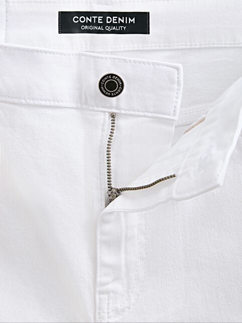 Белые джинсы slim из eco-friendly денима CON-723 - купить в интернет-магазине Conte
