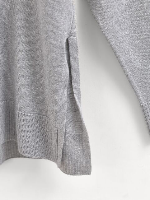 Джемпер с отложным воротником-стойкой и разрезами по бокам LDK 24109 - купить в интернет-магазине Conte