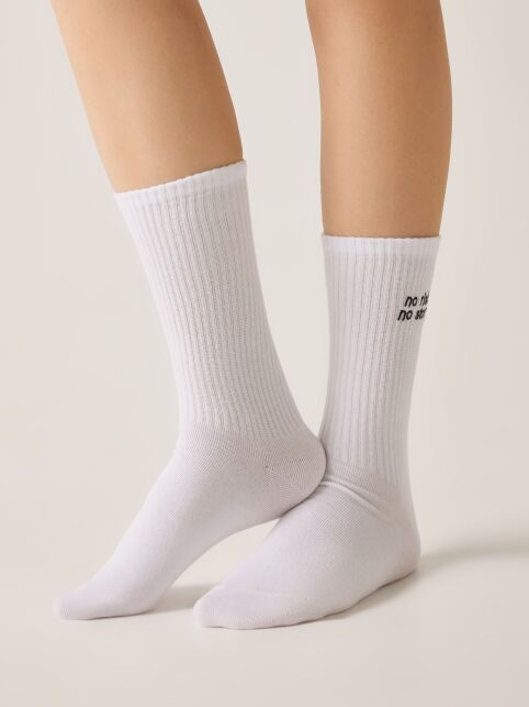 Удлиненные женские носки в рубчик с вышивкой «No risk no story» - купить в интернет-магазине Conte