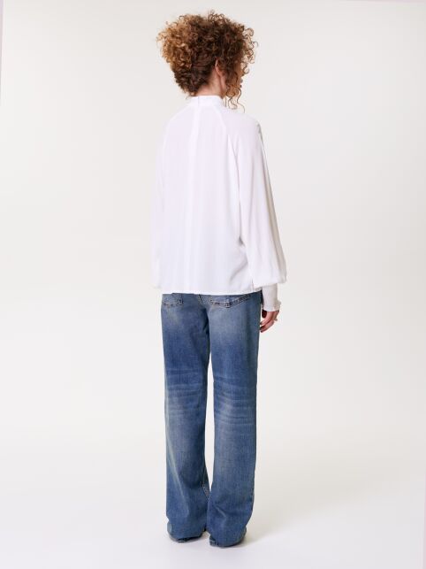 Блуза из вискозы с воланами и рукавом реглан LBL 3476 - купить в интернет-магазине Conte