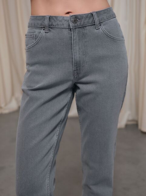 Джинсы mom в пепельном оттенке СON-846 - купить в интернет-магазине Conte