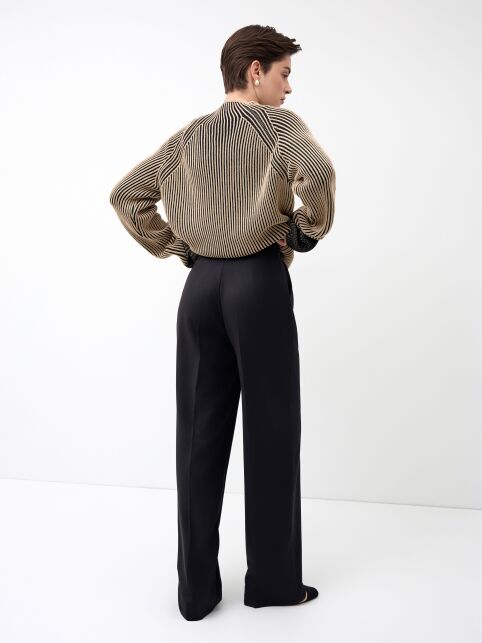 Брюки из костюмной ткани со складками по переду LBK 3257 - купить в интернет-магазине Conte