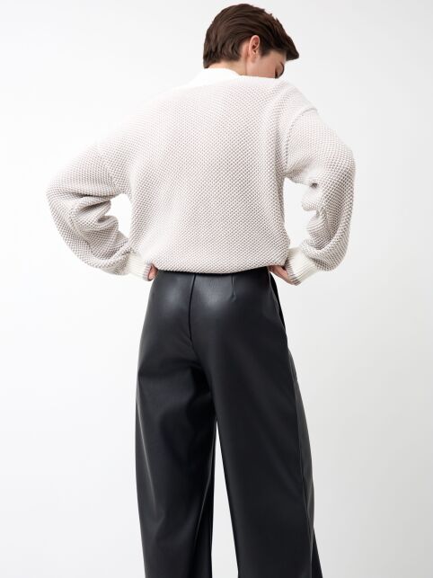 Брюки из экокожи с накладными карманами LBK 3281 - купить в интернет-магазине Conte