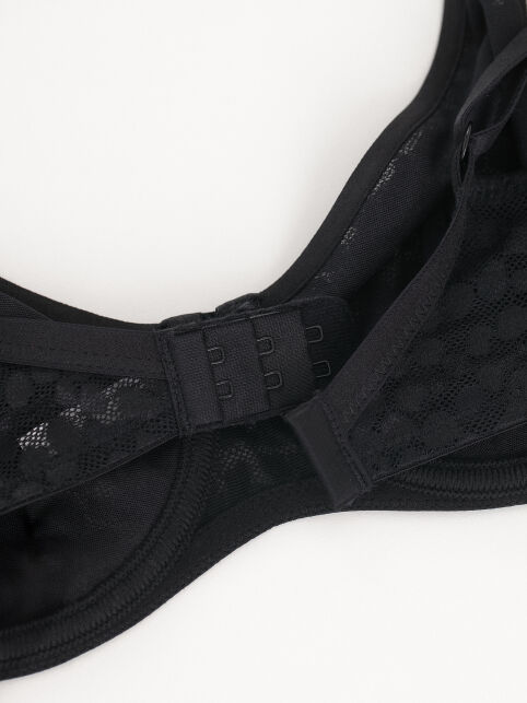 Бюстгальтер с мягкой чашкой и V-образным декольте Sunny Rain RB6216 - купить в интернет-магазине Conte