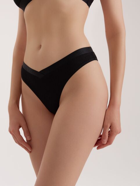Трусы бразилиано в рубчик с V-образной линией талии ACTIVE SHAPE LBR 3185 - купить в интернет-магазине Conte