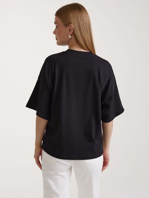 Футболка из хлопка с вышивкой «CONFIDENT» LD 3042 - купить в интернет-магазине Conte