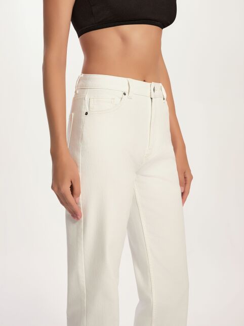 Джинсы straight молочного цвета с необработанным краем CON-769 - купить в интернет-магазине Conte