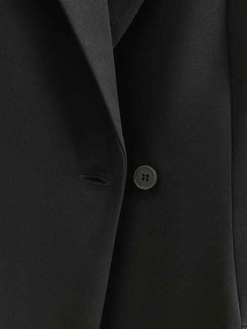 Приталенный жилет из костюмной ткани LJL 3531 - купить в интернет-магазине Conte