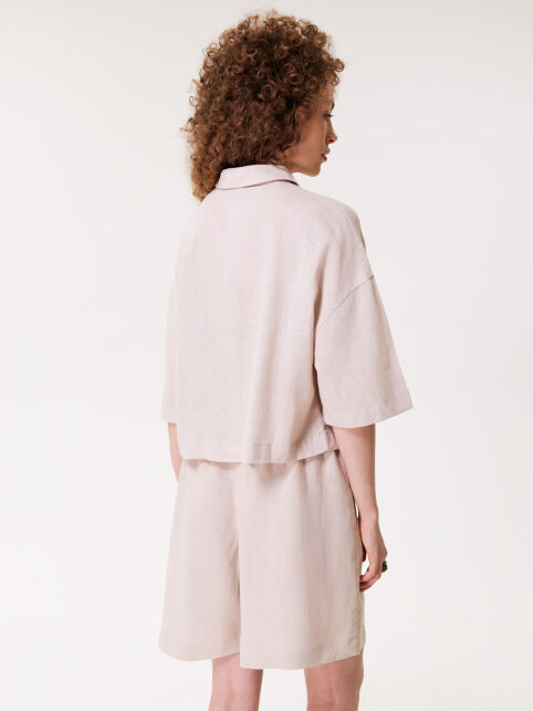 Укороченная льняная рубашка с карманами LRU 3585 - купить в интернет-магазине Conte